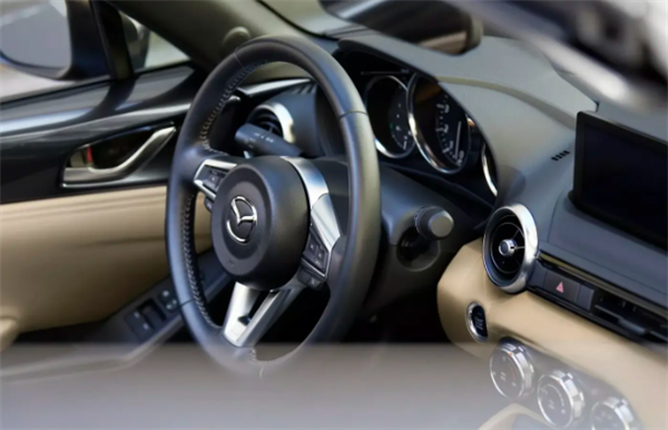 全球最畅销的敞篷跑车！新款马自达MX-5上市：售价约21万元