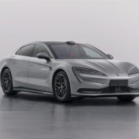 比亚迪首款千匹轿车！仰望U7证件照曝光