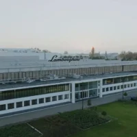 兰博基尼全面电气化，并承诺减少整个价值链的碳排放