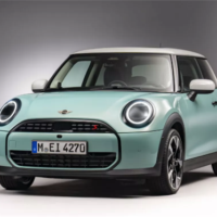 标配2.0T四缸发动机！2025款MINI Cooper发布：海外20.8万元起售