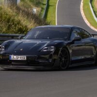 保时捷即将推出最强悍 Taycan 车型，3 月 11 日首发亮相