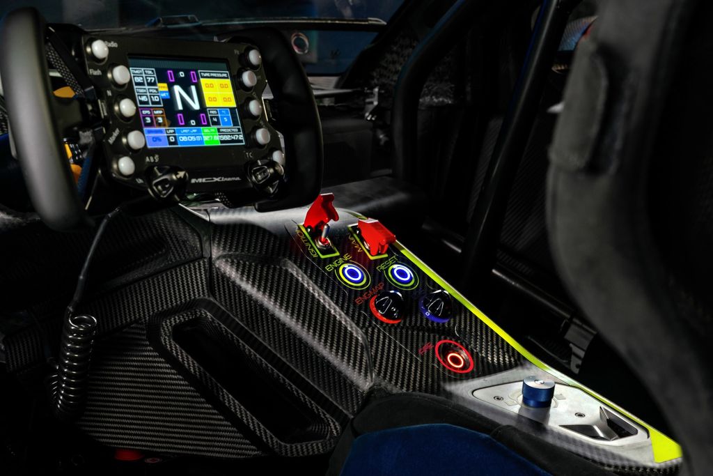 全球限量 62 辆,玛莎拉蒂赛道专属车型 MCXtrema“猛兽出笼”