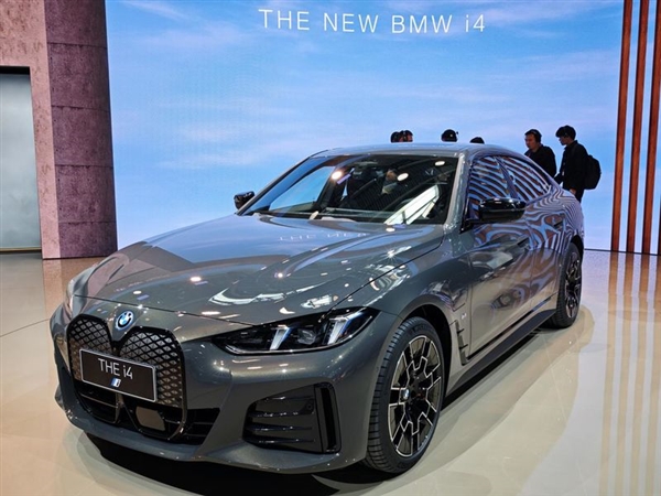 “双面”BBA：挣扎在北京车展