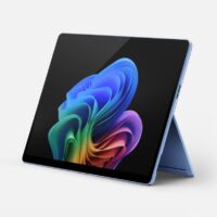 新款微软 Surface Pro 首次采用 OLED 屏幕，供应商是三星