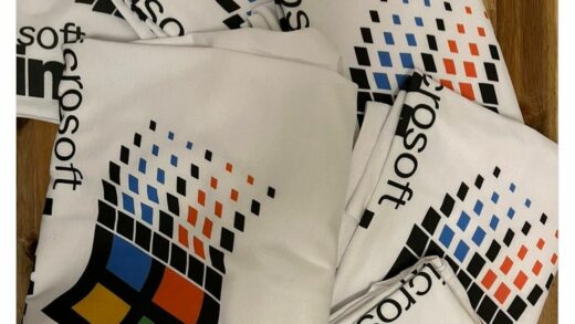 以微软 Win95 为主题创作《No Rules!》歌曲，歌手成功入围 2024 欧洲歌唱大赛