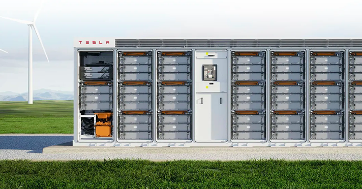 特斯拉“新鲶鱼”来了:巨型充电宝工厂开建,一台可充满 65 辆 Model 3