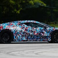 Chiron 继任者，布加迪全新 V16 混动超级跑车 6 月 20 日全球首发