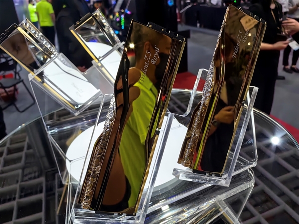 芝奇首秀新一代皇家戟DDR5内存:华丽丽飙上9000MHz