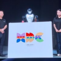 华为云发布盘古具身智能大模型：“夸父”人形机器人亮相