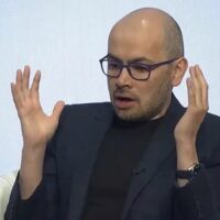 谷歌 DeepMind CEO：当前 AI 综合智力还不如普通家猫