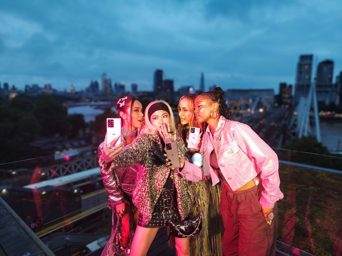 HMD 发布 Skyline 手机:正面复刻诺基亚 N9,骁龙 7s Gen 2 芯片,主打可维修,售价 499 美元