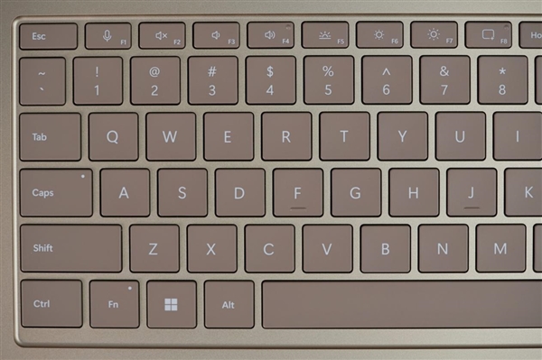 性能暴增86%!微软全新Surface Laptop图赏