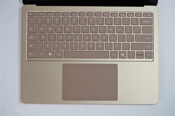 性能暴增86%!微软全新Surface Laptop图赏