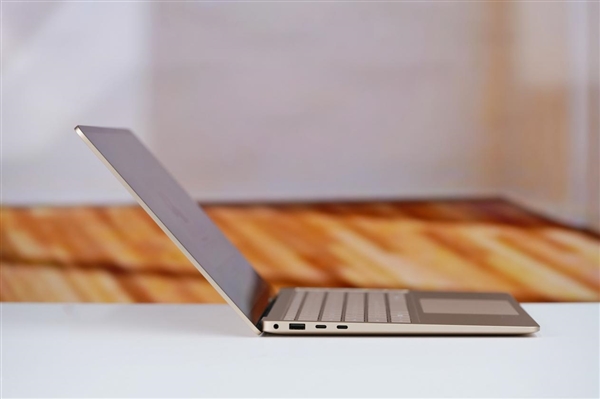 性能暴增86%!微软全新Surface Laptop图赏