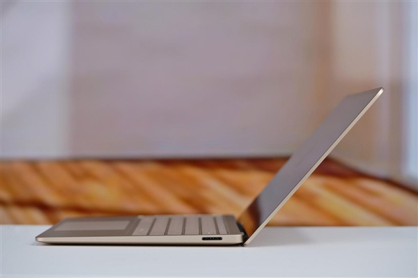 性能暴增86%!微软全新Surface Laptop图赏