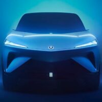 讴歌发布 Performance EV 概念 SUV 官图，首次采用本田新电动平台