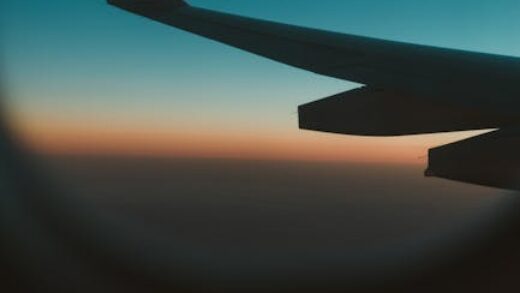 坐飞机可上网打电话、手机 6G 地面 / 卫星无感知切换，中国信科牵头制定国际标准