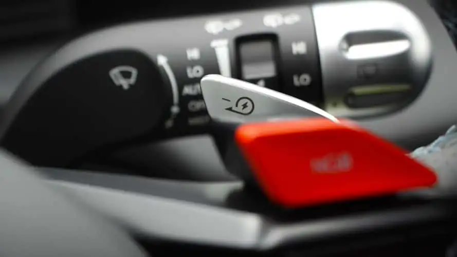 保时捷反对电动汽车模拟换挡:这会让车变得更差