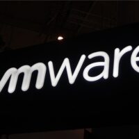 被博通收购后：VMware涨价高达1000%！