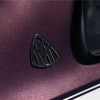 豪华行政轿车天花板！迈巴赫S680限量版亮相：价格直逼劳斯莱斯