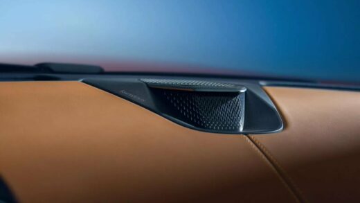 Vanquish 超跑亮相：阿斯顿-马丁最快量产车，最高时速 214 英里 / 小时、0-60 英里 / 小时加速 3.2 秒