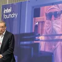 缩厂？出售？分拆？本周英特尔迎来关键转折点