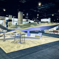 通用原子公司自主式消耗型协作战斗机全尺寸模型亮相