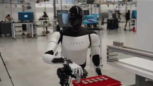 特斯拉Optimus机器人新进展：已生产数百台、尚未达上产线工作标准