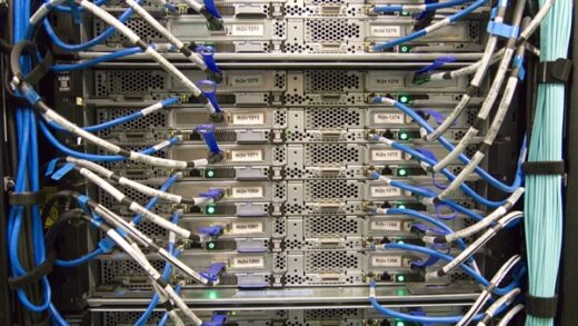 重大变革！NVIDIA AI服务器明年有望首次采用插槽设计