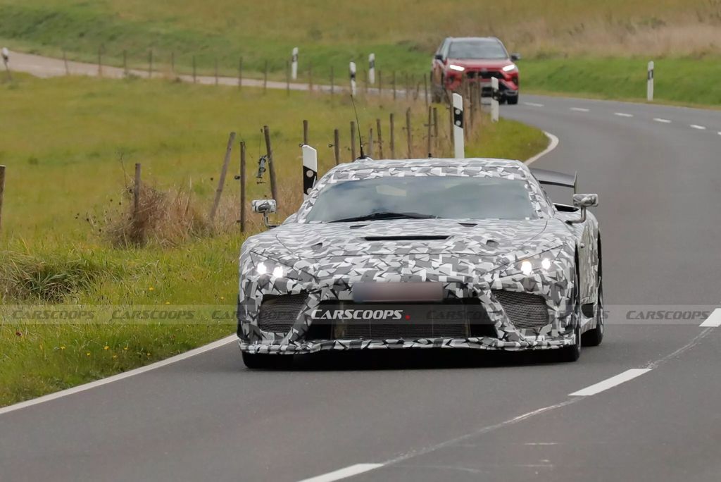 雷克萨斯 LFR 公路版首次亮相:赛车血统,搭载 V8 涡轮增压发动机