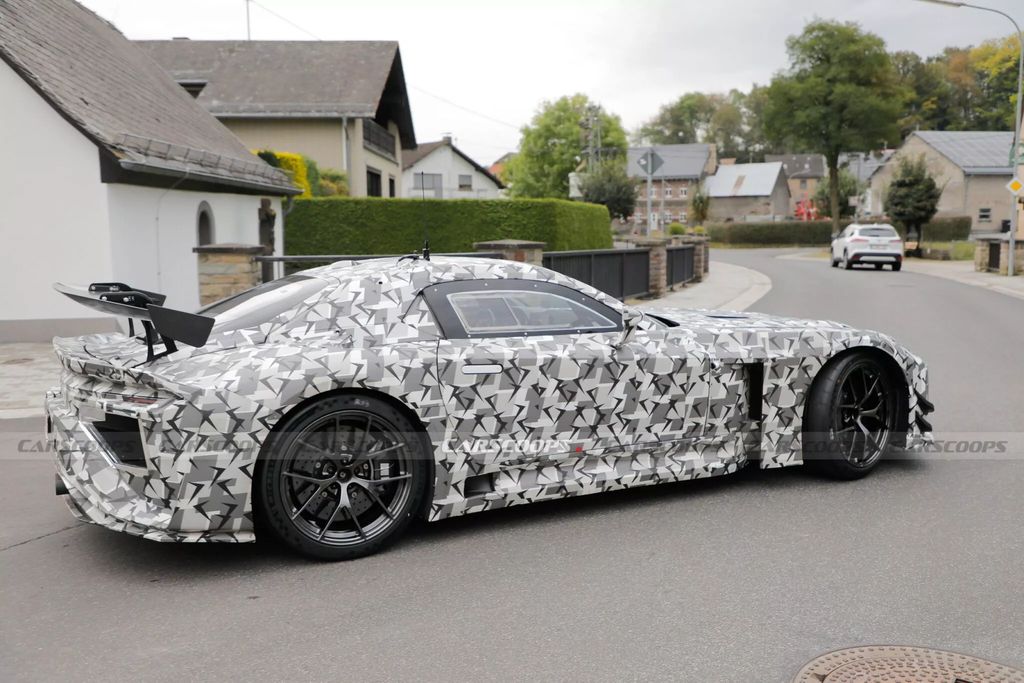 雷克萨斯 LFR 公路版首次亮相:赛车血统,搭载 V8 涡轮增压发动机