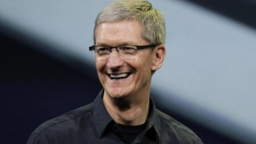 库克回应苹果AI在中国何时上线：正在努力走完相关流程