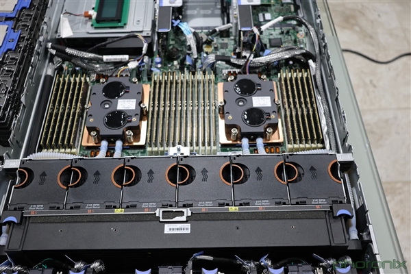 192核心384线程、5GHz起飞!AMD Zen5 EPYC首测:领先至强6几乎40%