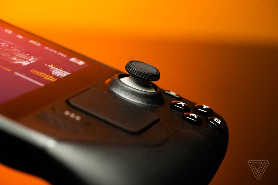 Valve 游戏硬件帝国计划曝光：游戏主机、VR 头显双线出击