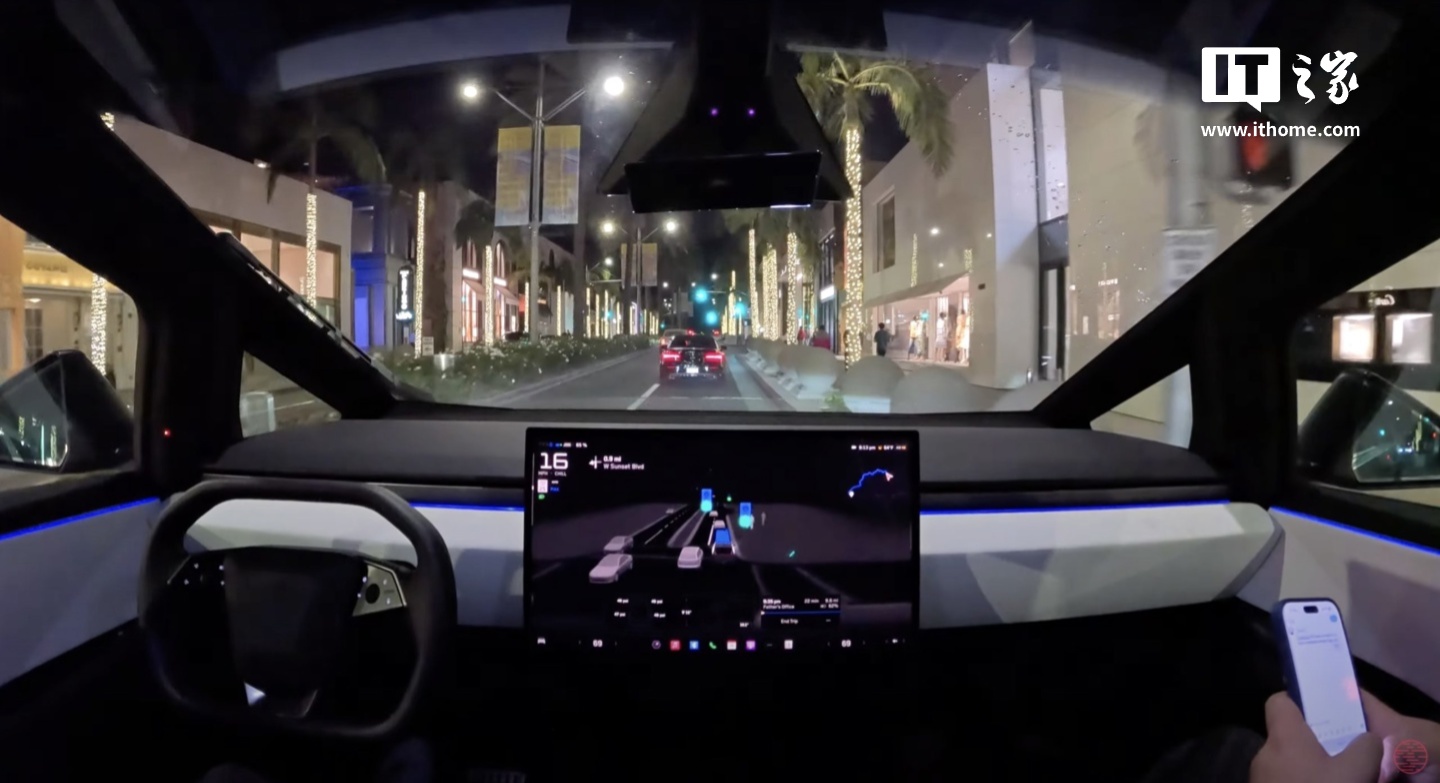 谷歌 CEO 皮查伊：特斯拉和 Waymo 是自动驾驶领域前两名