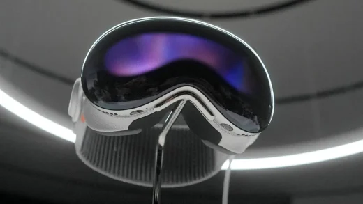 开发廉价版头显设备在苹果内部被视为“紧急任务”