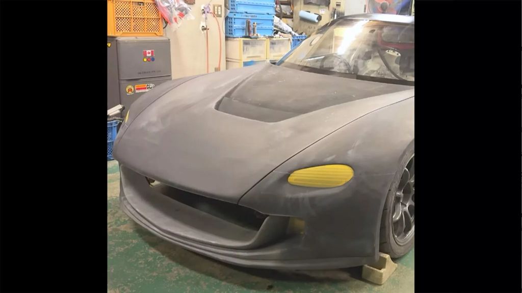 350 马力三转子发动机复活：RE 雨宫 RX-7 改装车夺冠