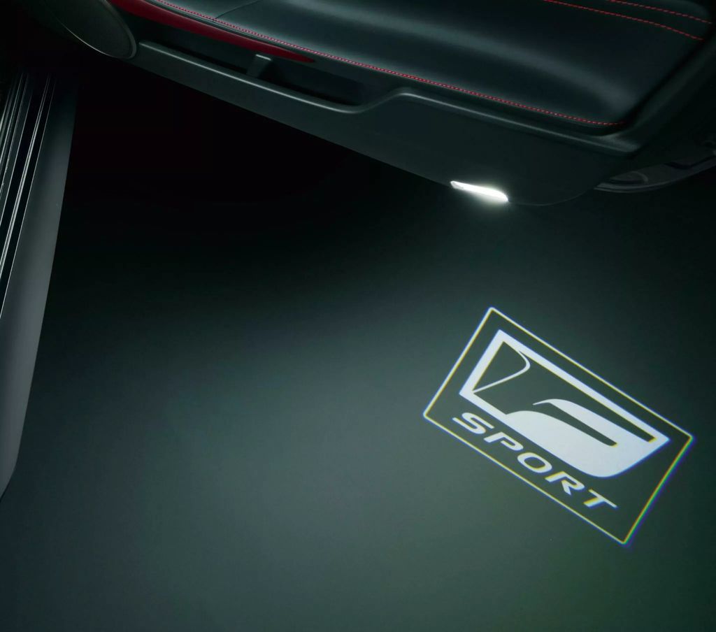 绝版收藏：雷克萨斯 RC F 最终版轿跑限量 200 辆，V8 引擎的绝唱