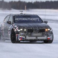 宝马 M3 纯电版冬测图曝光，700 马力四电机性能怪兽