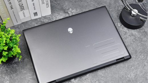 Alienware外星人m16 R2上手：触手可得的信仰级硬核游戏本