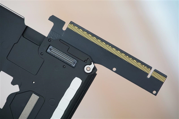 一如既往的精美！NVIDIA RTX 5080显卡图赏