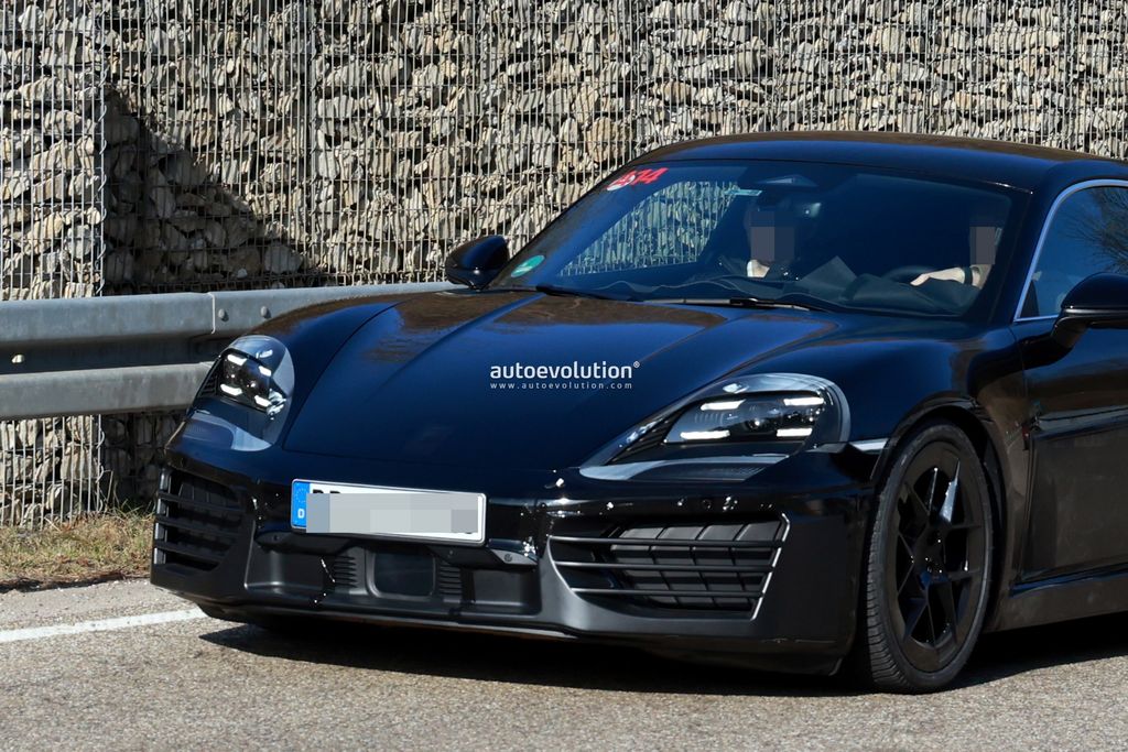 保时捷 718 Cayman EV 电动跑车路测图再曝，设计焕然一新