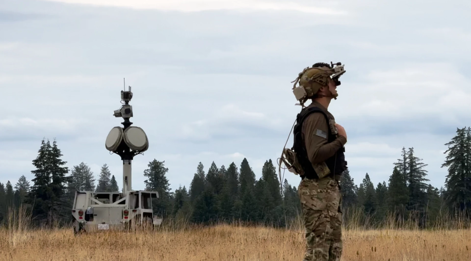 Anduril 从微软手中接管美国陆军 IVAS 头显的生产