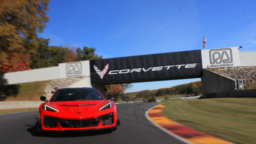 1064 马力超强 V8 发动机，2025 款科尔维特 ZR1 超跑连续打破 5 项美国赛道量产车圈速纪录