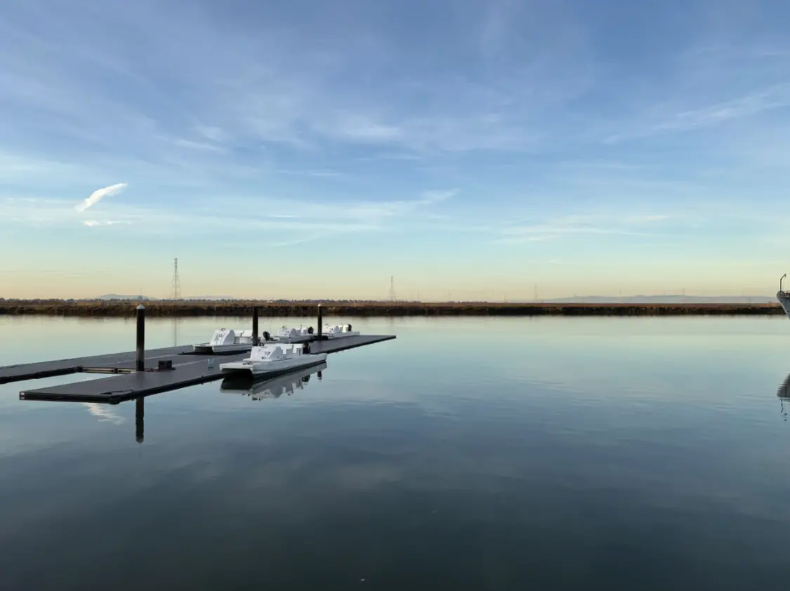 为中国设计专用芯片 黄仁勋的AI雄心全靠“他”