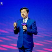 李开复：AI时代会让每个App 都比人更聪明