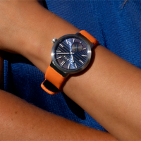 5.99万！徕卡发布ZM 12腕表：镶嵌38颗宝石