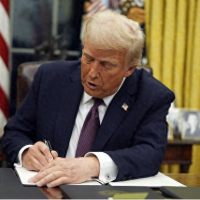 500万美元“特朗普金卡”很抢手？美商务部长：25万人排队等着买！