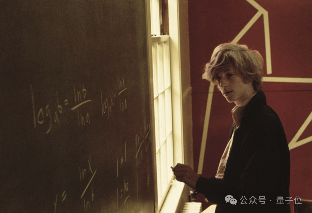 比尔盖茨自传《源代码》：差点被开除的哈佛学子，最后为创业选择主动休学