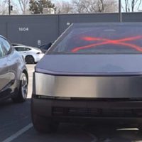 马斯克当官后频触霉头！多国销量大跌 美欧市场还被人砸车放火